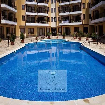 Four Seasons Two -oasis Apartment Bliznatsi