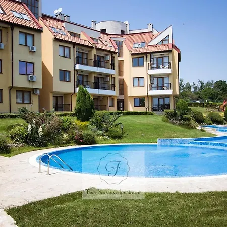 Four Seasons Two -oasis Bliznatsi